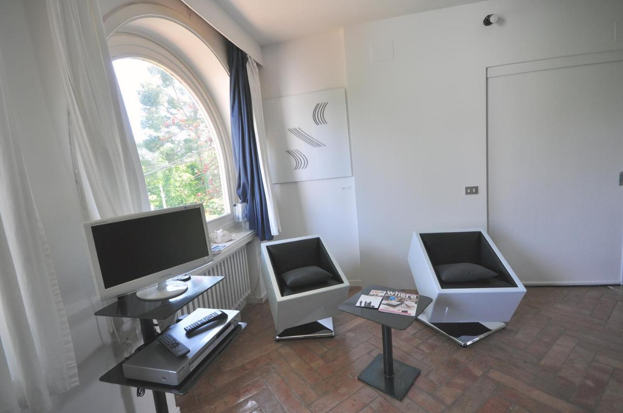 Residenza Le Rose Villa D'Arte Neapel Exterior foto